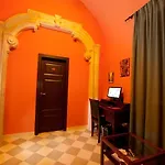 Alojamento de Acomodação e Pequeno-almoço Residenza Pizziniaco 4*