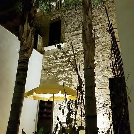 Residenza Pizziniaco Oda ve Kahvaltı 4*