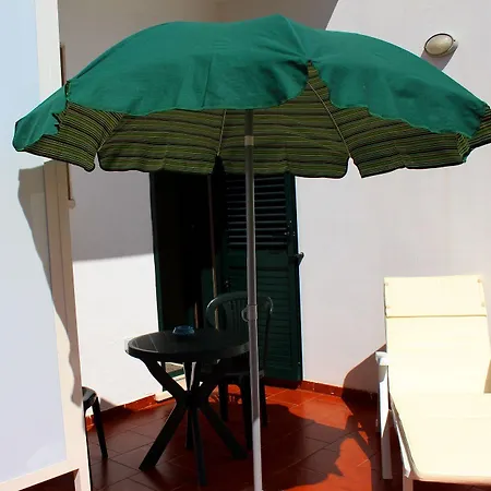 Oda ve Kahvaltı Residenza Pizziniaco Lecce