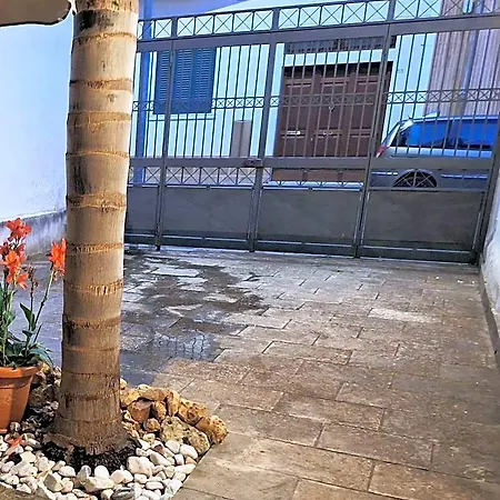 Nocleg ze śniadaniem Residenza Pizziniaco 4*