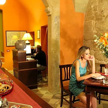 Nocleg ze śniadaniem Residenza Pizziniaco 4*